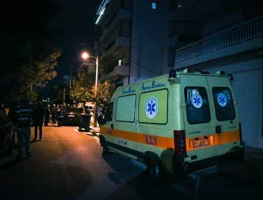Στην Ασφάλεια Αττικής ο ένοπλος 60χρονος άνδρας στον Άγιο Δημήτριο- Τον ακινητοποίησαν άνδρες της ΕΚΑΜ